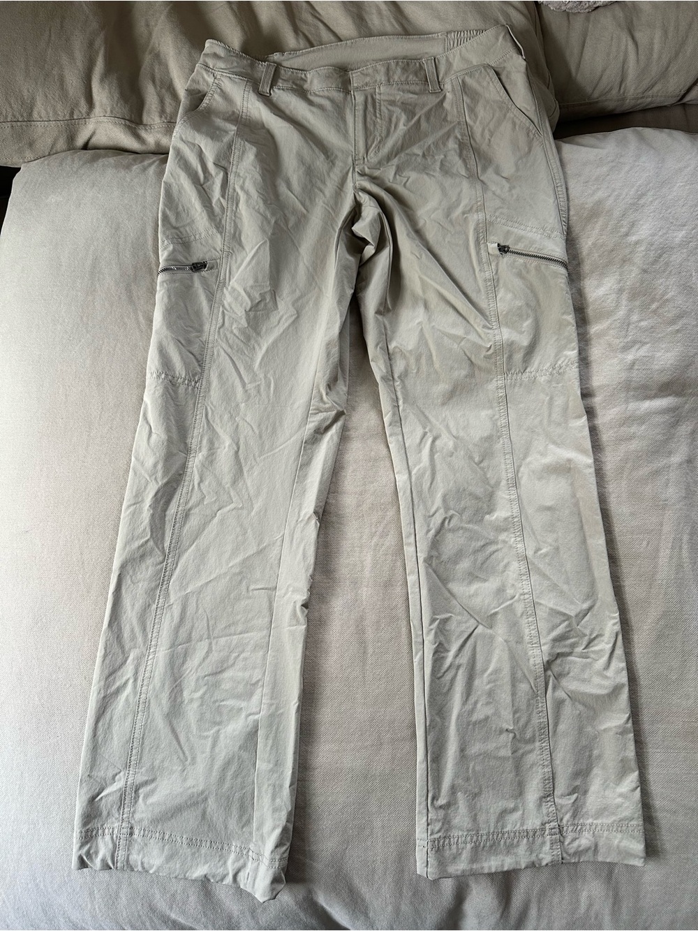 Athleta Women’s Light Tan Cargo Hiking Pants